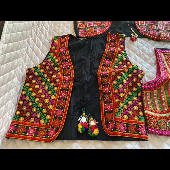 Ethnic/Bohemian Embroidered Jackets - Picture 5 of 6